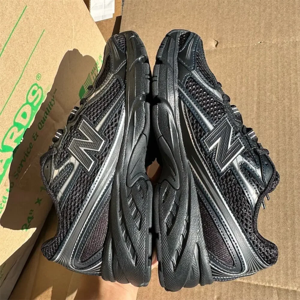 New Balance 740 Sneakers Womens US 6 Black Gray Silver Metallic Lace-Up